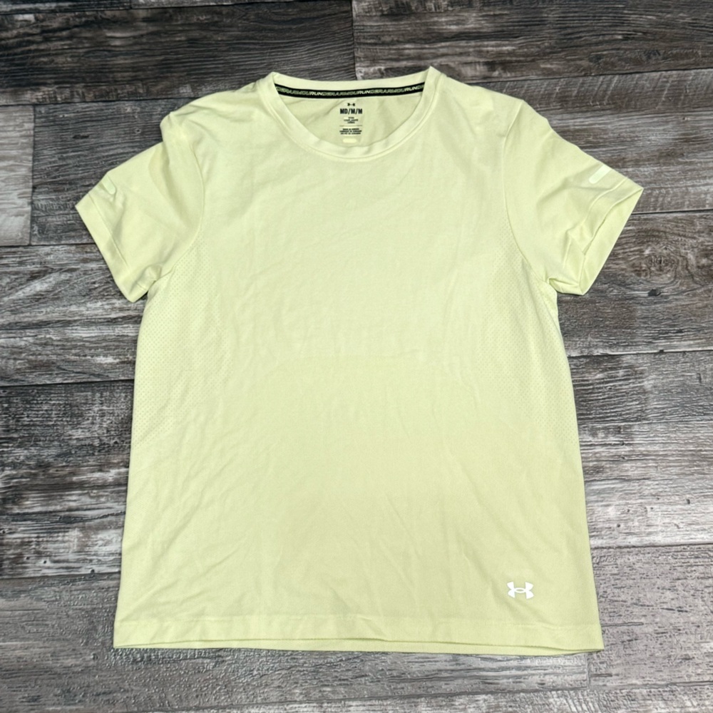 Under Armour Women’s Yellow Crew Neck running Tee Side Medium